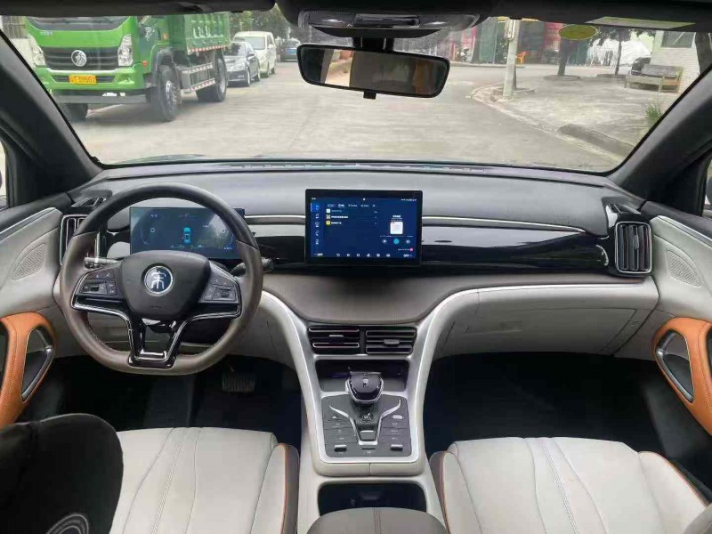 中山23年比亚迪宋5