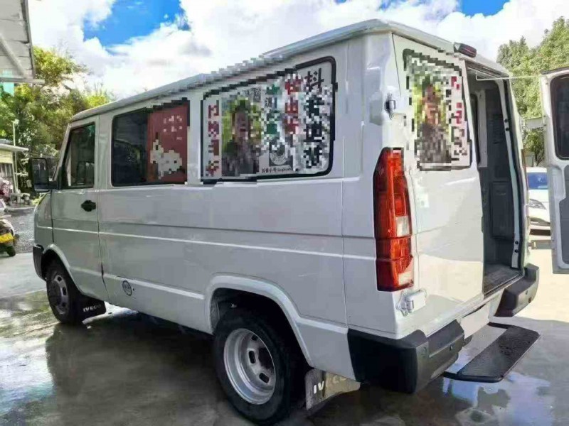 保山23年依维柯得意8