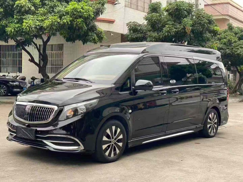 中山23年奔驰威霆2