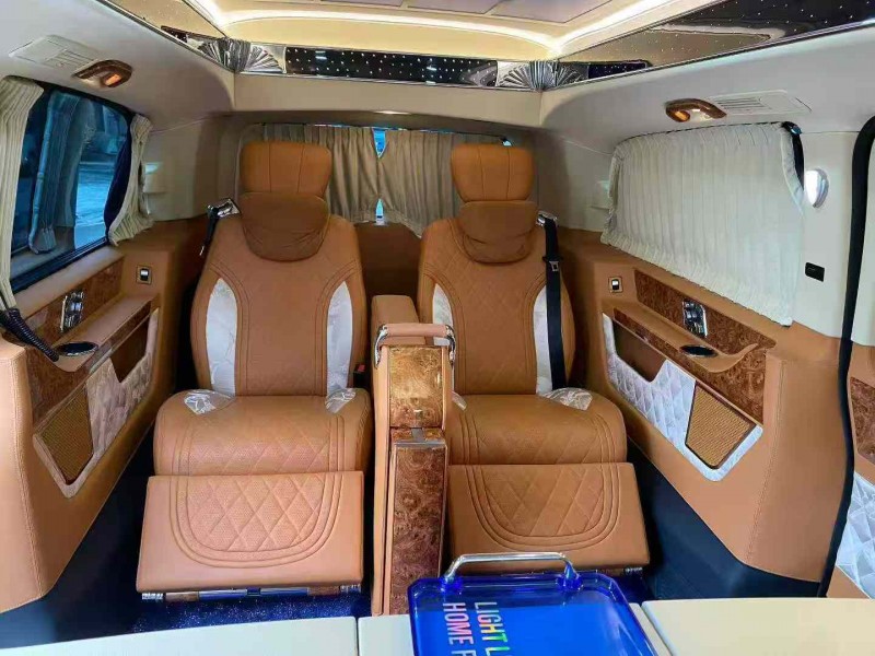 中山23年奔驰威霆6