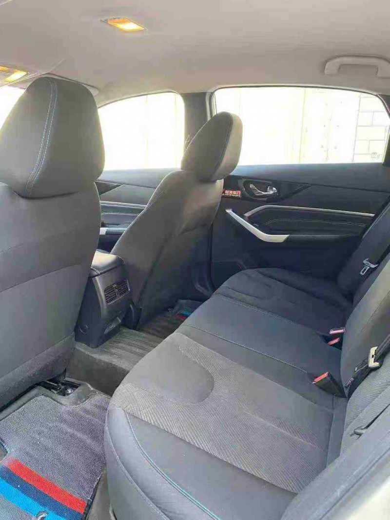 中山23年启辰D606