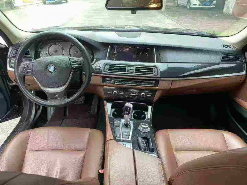 中山15年宝马5系5