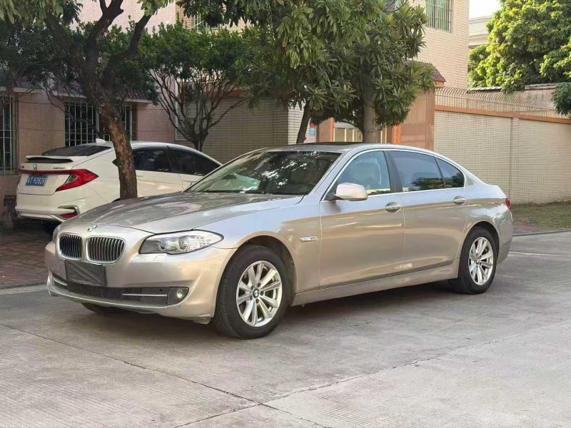 中山13年宝马5系3