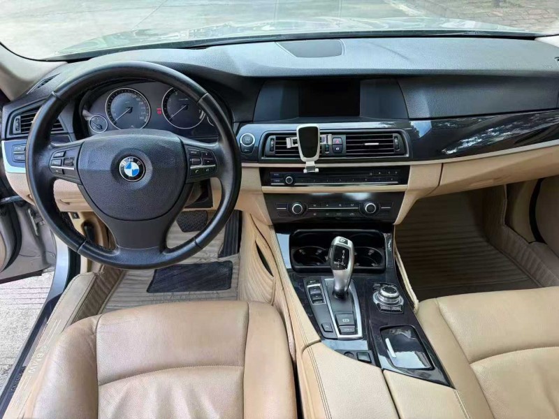 中山13年宝马5系5