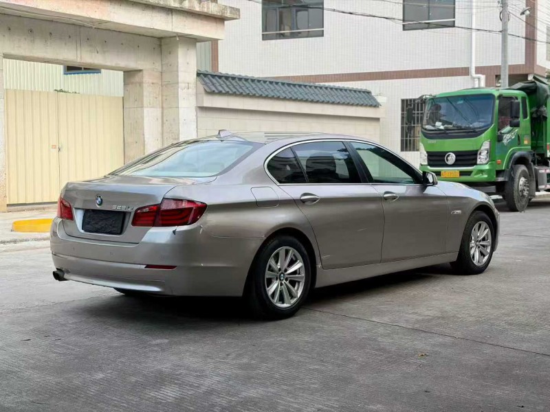 中山13年宝马5系7