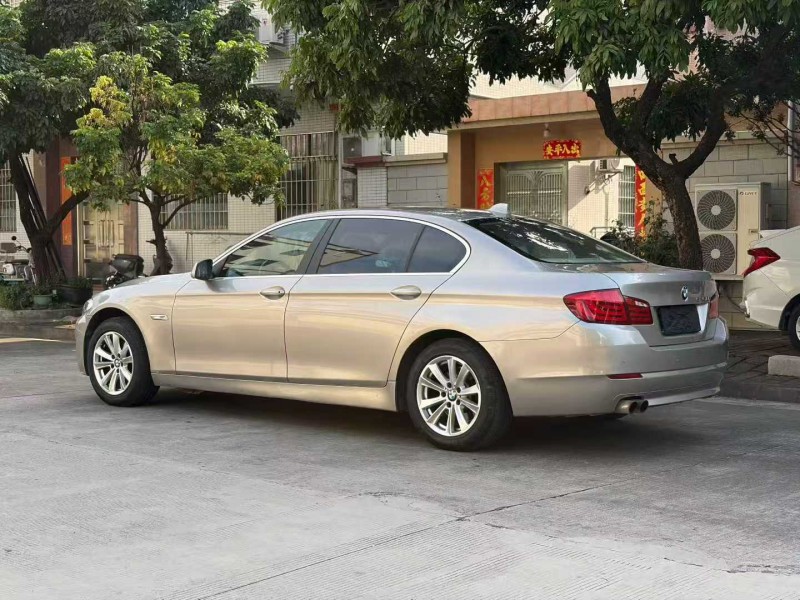 中山13年宝马5系8