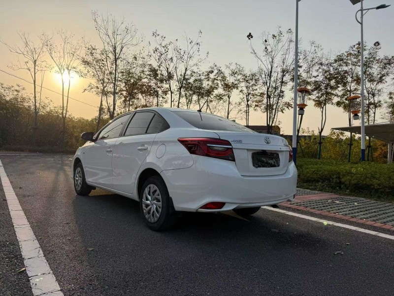 荆门21年丰田威驰8