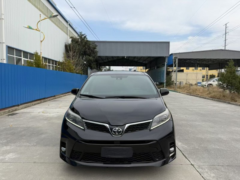 焦作19年丰田塞纳1