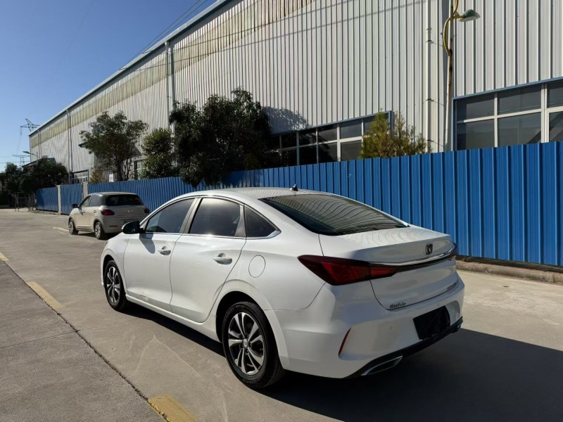 焦作21年长安汽车逸动8