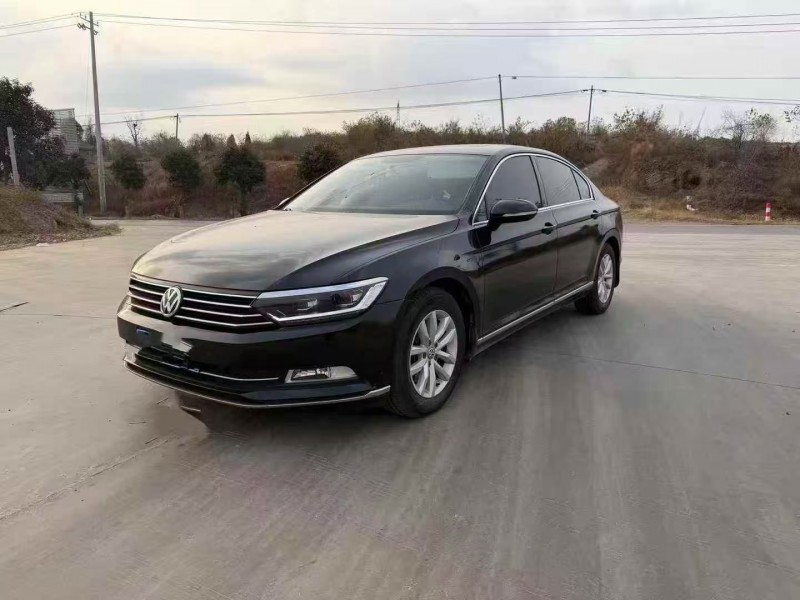 青岛17年大众迈腾2