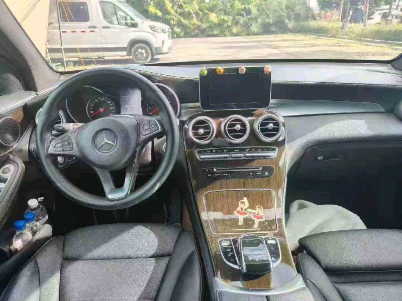 保山17年奔驰GLC4