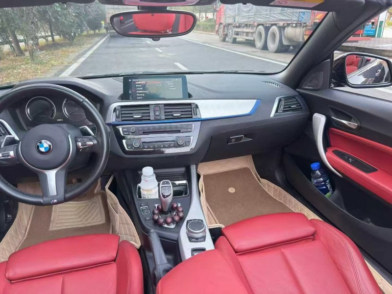 重庆21年宝马2系5