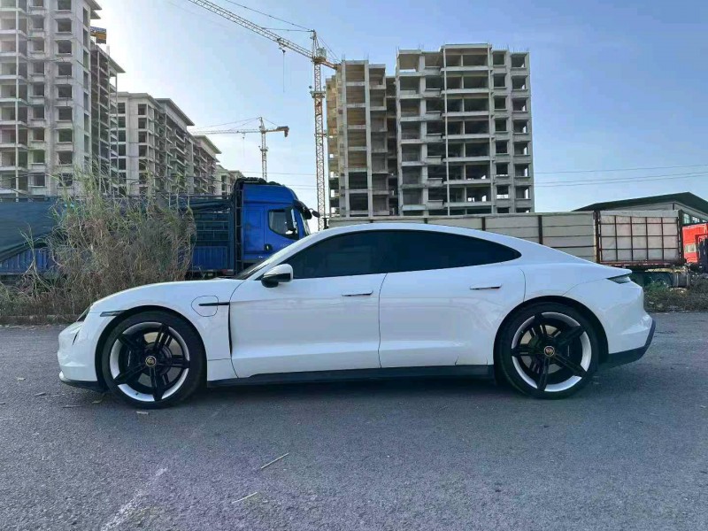 柳州21年保时捷Taycan7