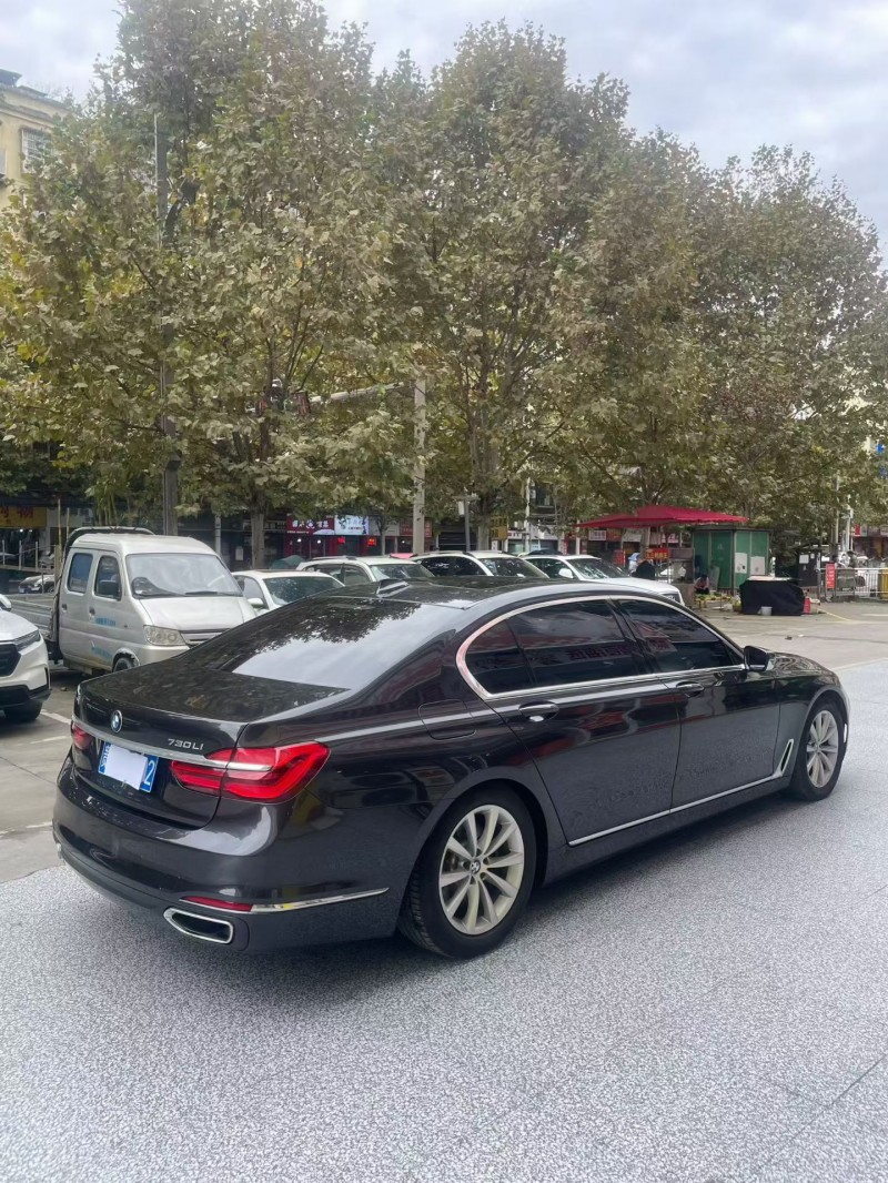 贵阳16年宝马7系8
