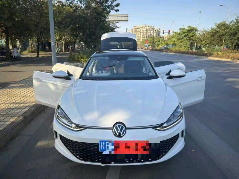 南宁22年大众凌渡1