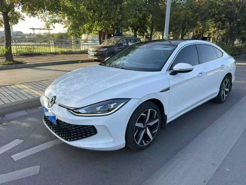 南宁22年大众凌渡3