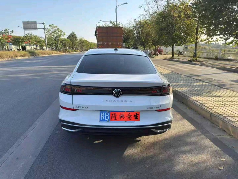 南宁22年大众凌渡5