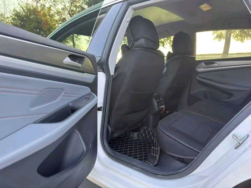 南宁22年大众凌渡7