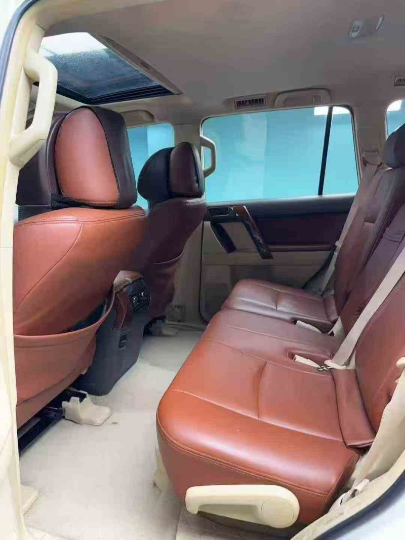 成都17年丰田普拉多5