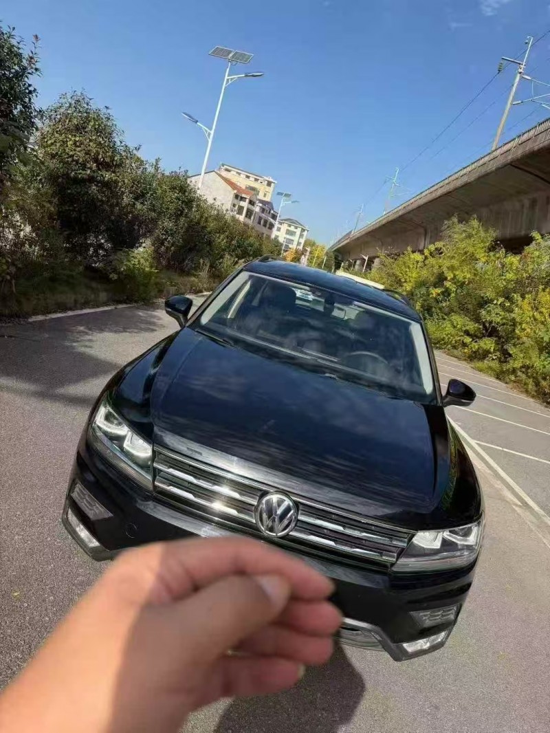 青岛17年大众途观1