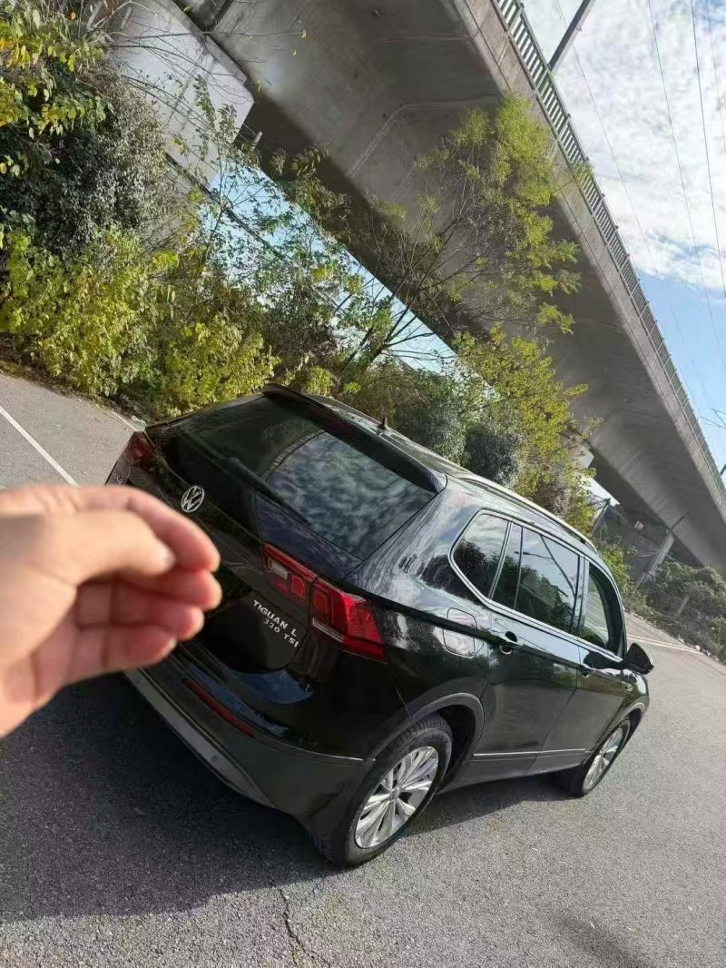 青岛17年大众途观4