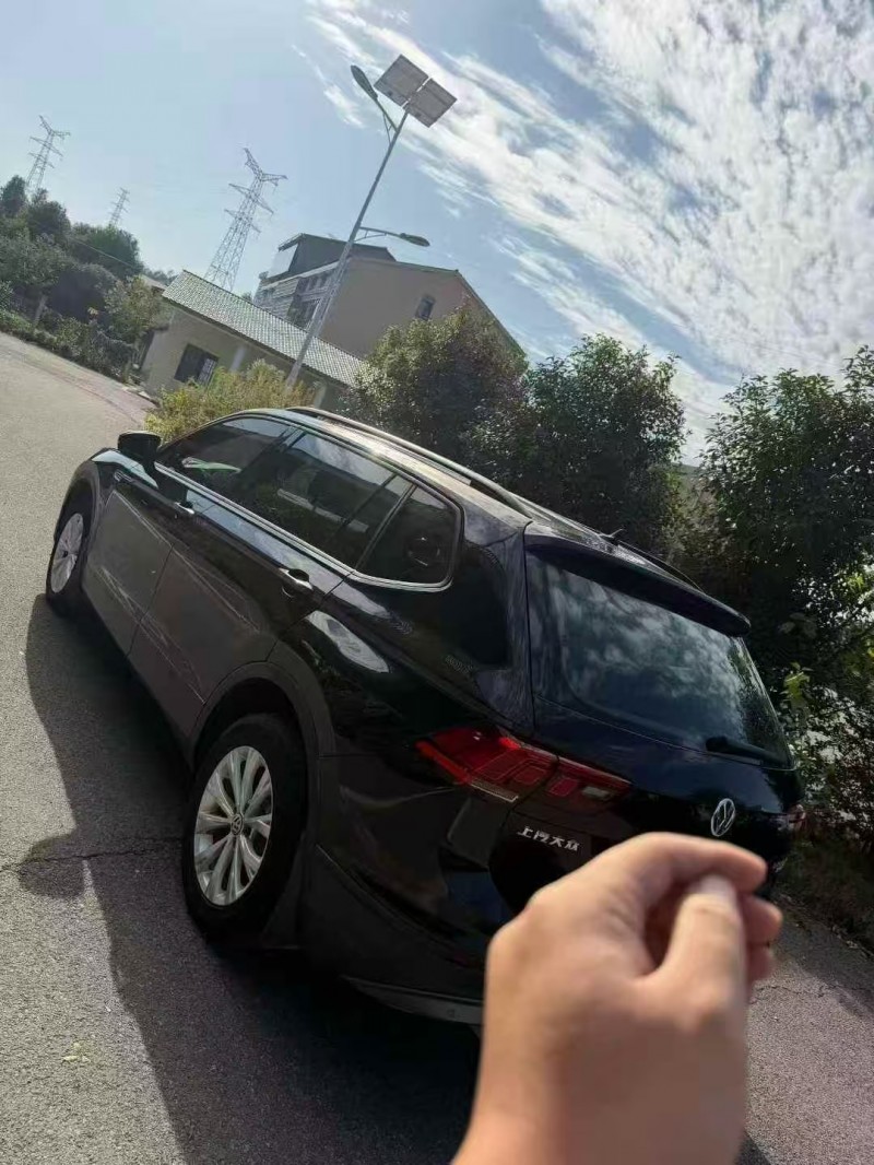 青岛17年大众途观5