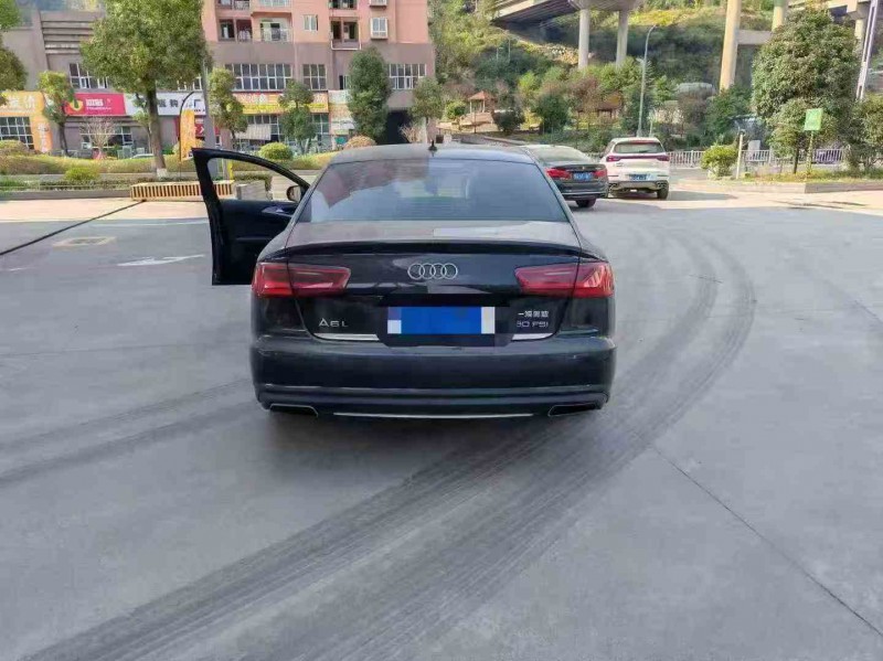 重庆17年奥迪A6L8