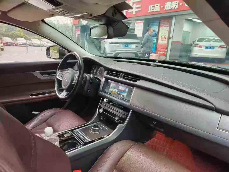 重庆18年捷豹XFL5