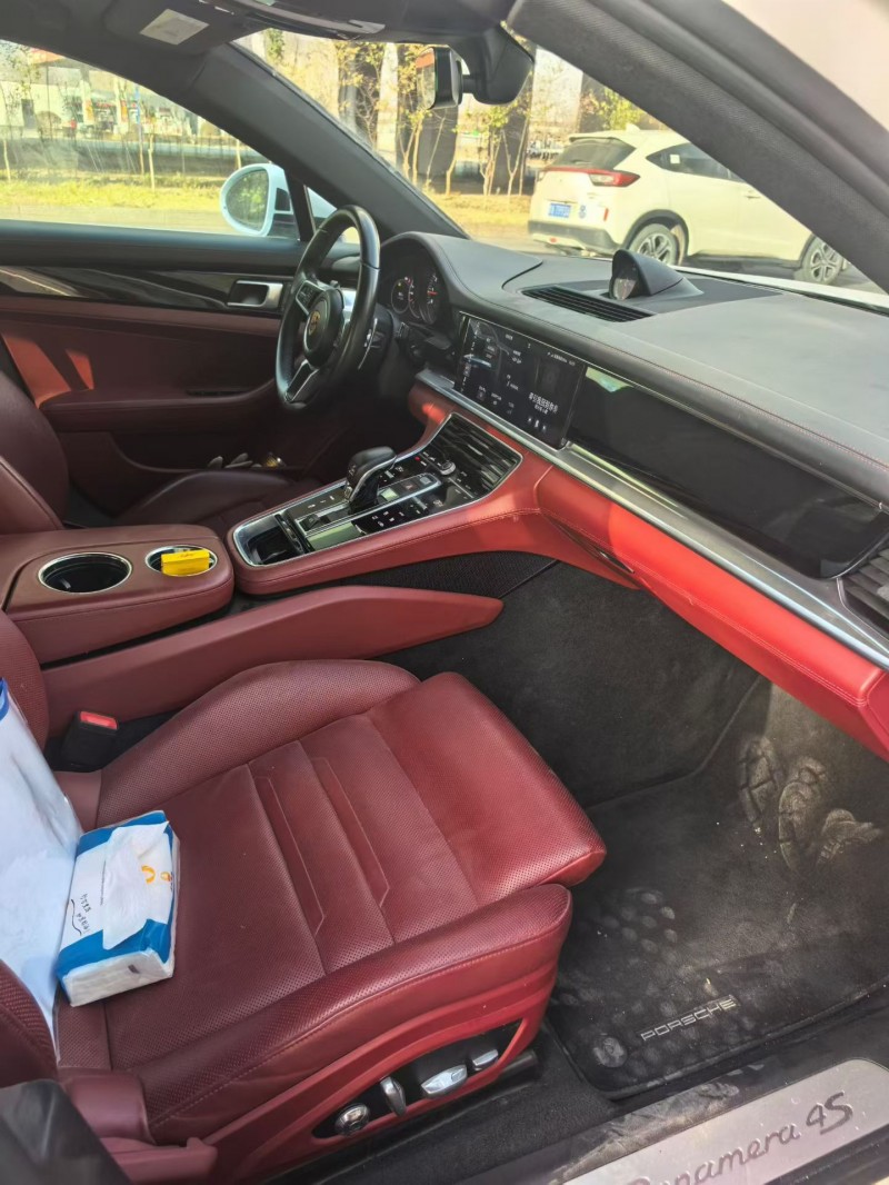 呼和浩特18年保时捷帕拉梅拉5