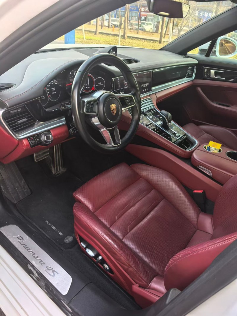 呼和浩特18年保时捷帕拉梅拉6