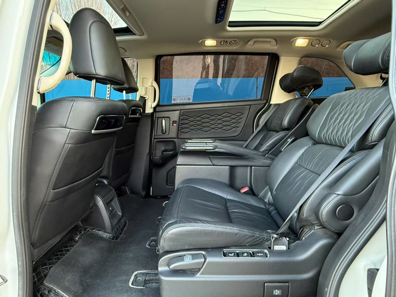 青岛23年本田艾力绅5