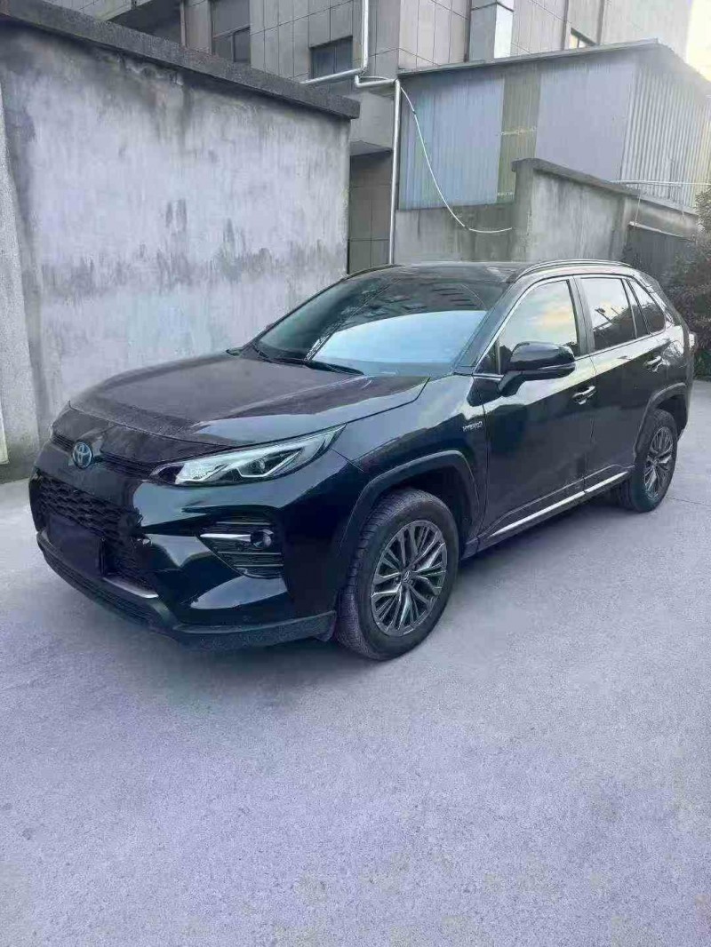 嘉兴23年丰田威兰达2