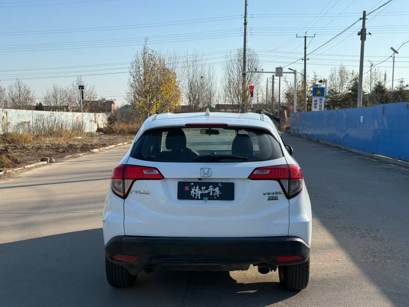 青岛21年本田缤智9
