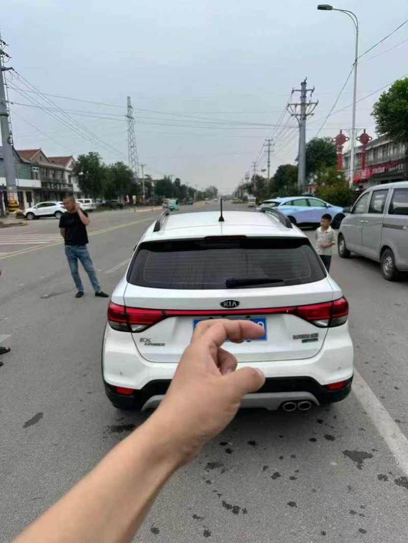 徐州19年起亚KXCROSS9