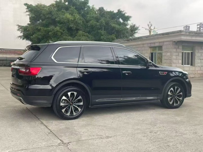 厦门23年红旗HS77