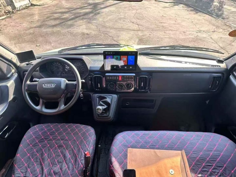 淄博23年依维柯得意7