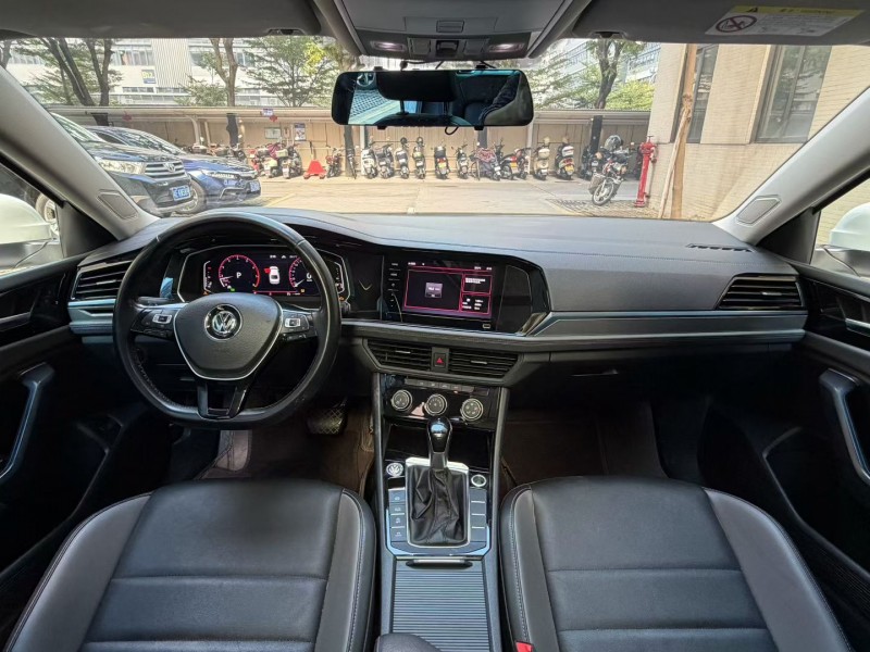 佛山22年大众速腾8