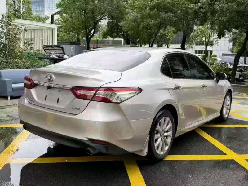 深圳20年丰田凯美瑞8