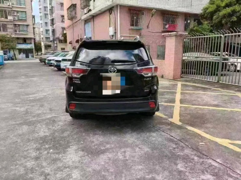 佛山17年丰田汉兰达4