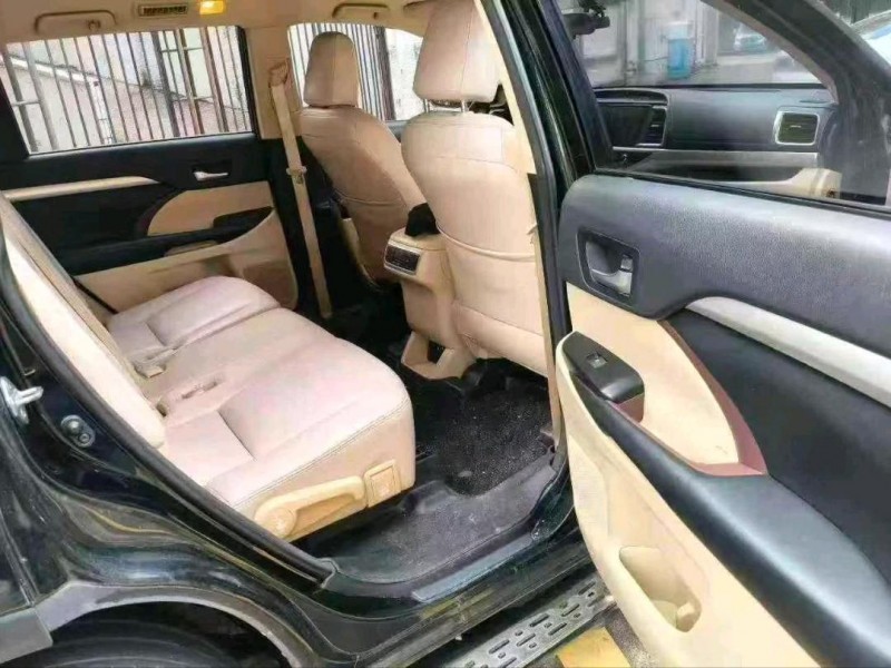 佛山17年丰田汉兰达7