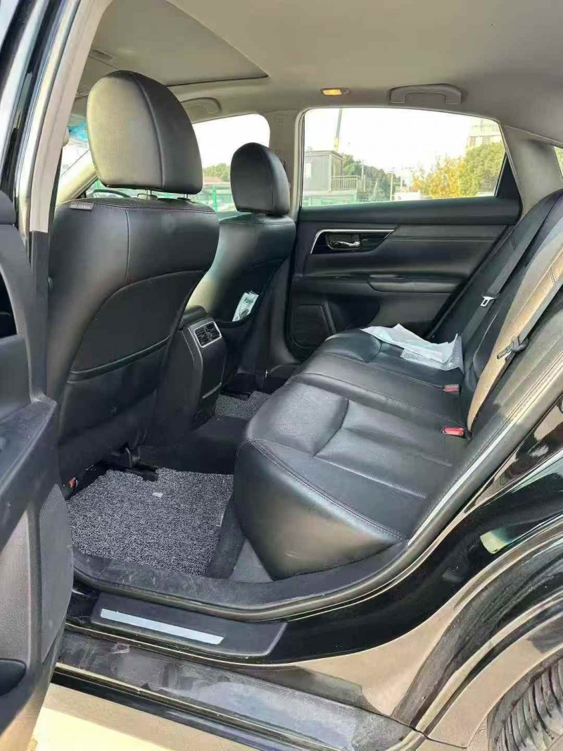 嘉兴18年日产天籁6