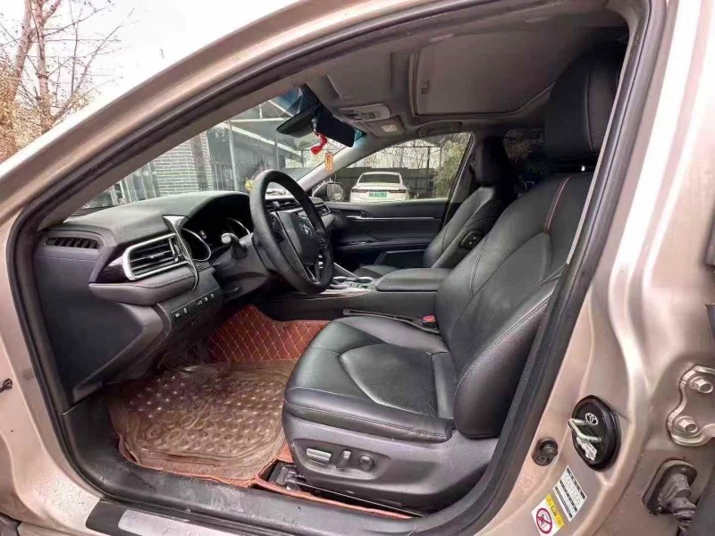 枣庄19年丰田凯美瑞4