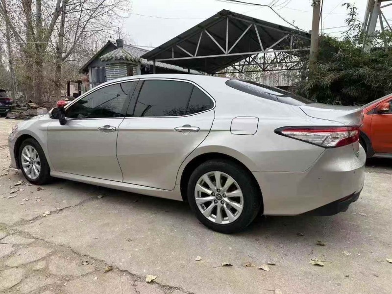 枣庄19年丰田凯美瑞7