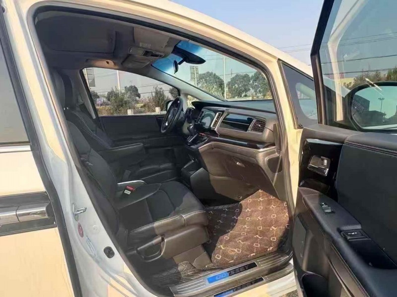 徐州21年本田艾力绅4