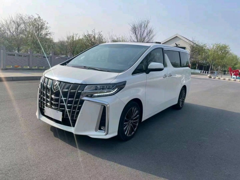 徐州17年丰田埃尔法2