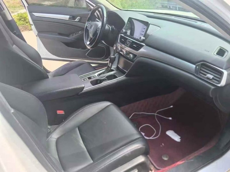 保定21年本田雅阁2