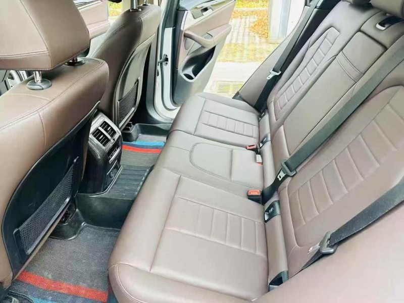 青岛19年宝马X36