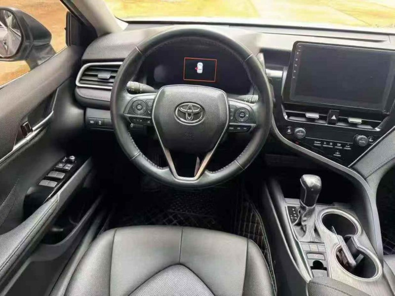 深圳22年丰田凯美瑞6