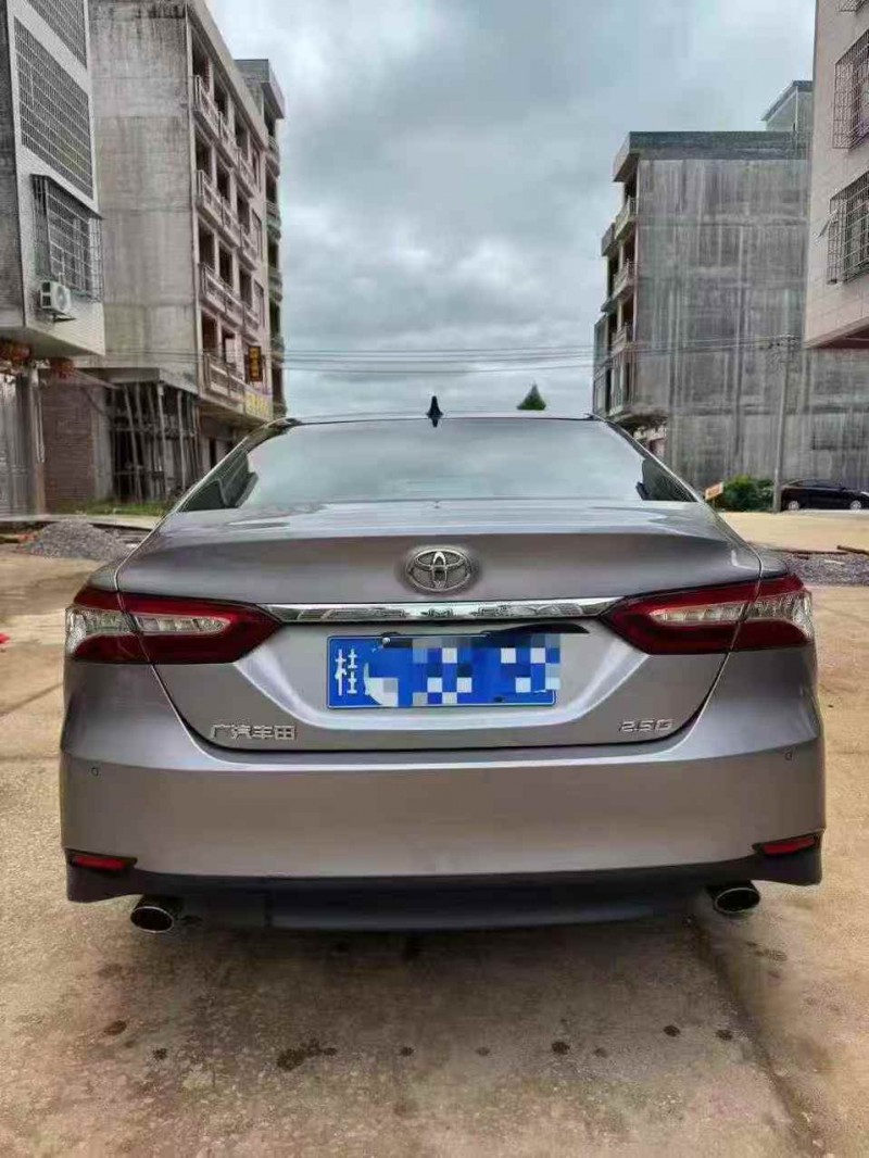 深圳22年丰田凯美瑞9