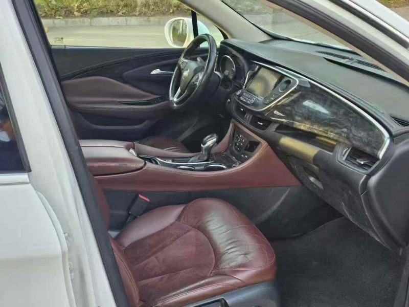 济宁16年别克昂科威3